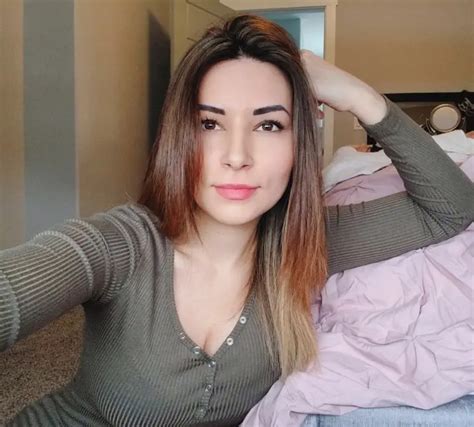 alinity net worth|Alinity – Twitch Salary, Net Worth, Player Information